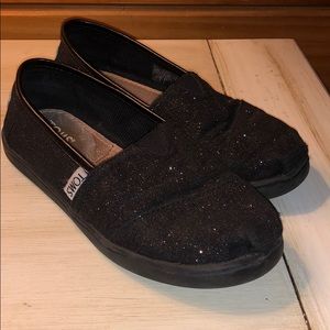 Toms Shoes - Girls size 12.5 toms Toms Shoes - Girls size 12.5 toms